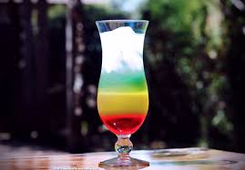 Rainbow cocktail: come fare il drink perfetto per il mese del Pride