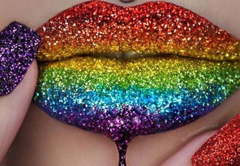 Rainbow Make Up: l’arcobaleno sul viso per essere tutte un po’ “Pride”