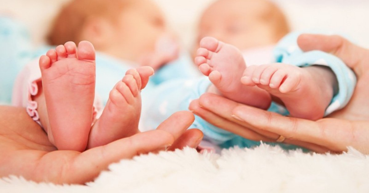 Coronavirus, contagiati tre gemellini nel ventre della mamma: primo caso al mondo