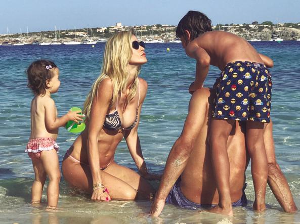 Elena Santarelli e la sua famiglia