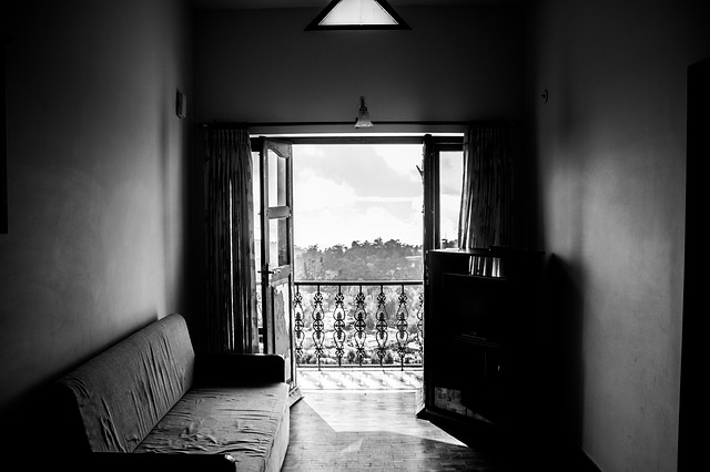 Balcone di casa al quarto piano