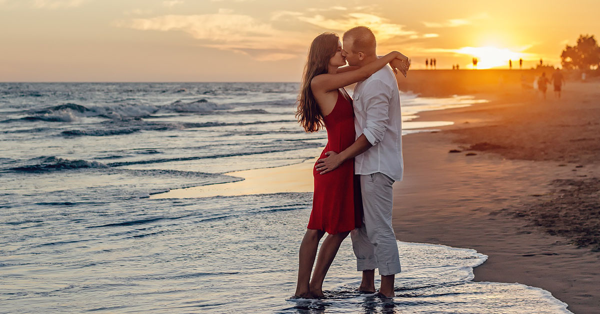 Luglio: il mese dei baci, degli abbracci e dell’amicizia, approfittiamone