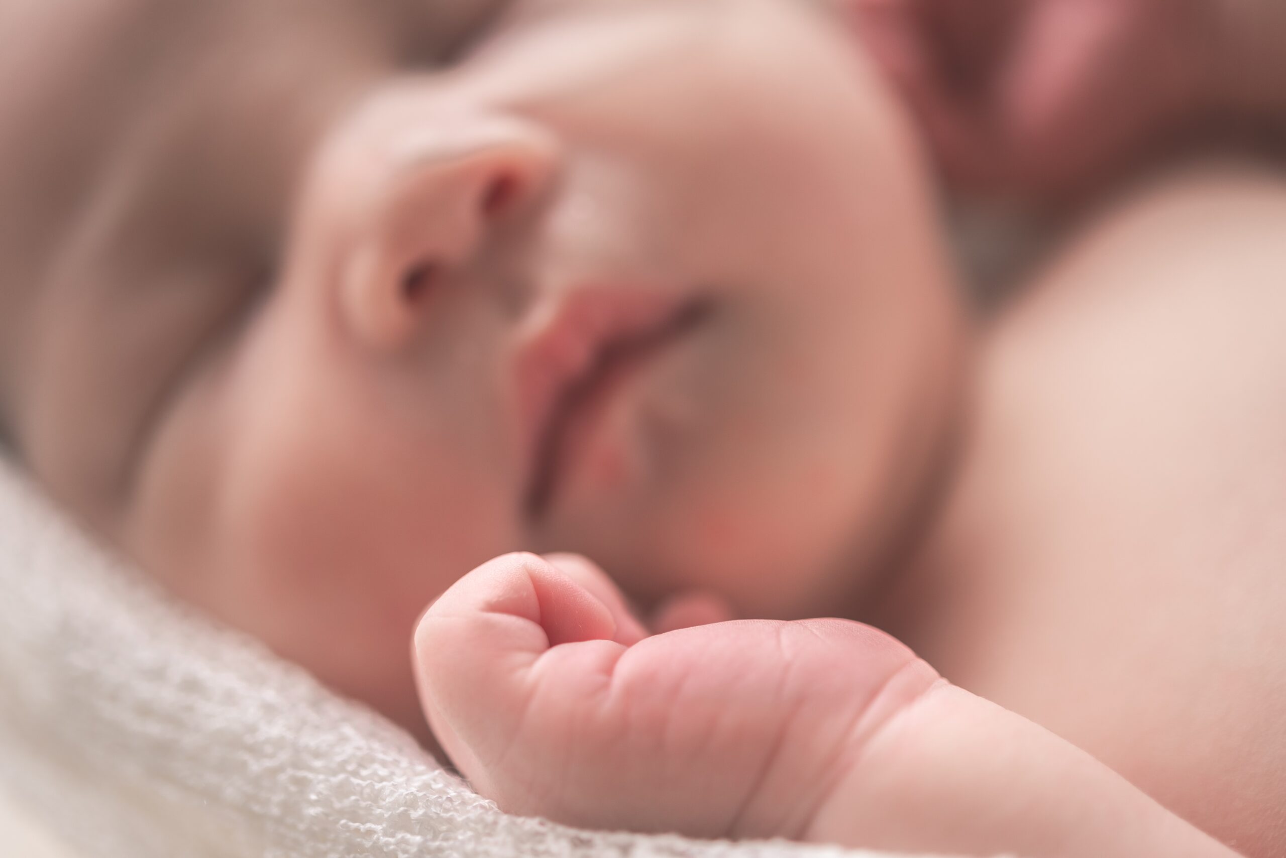Visite al neonato, qualche piccola regola per il tuo e il suo bene