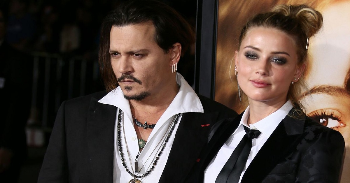 Johnny Depp si difende dall'ex moglie e accusa: "Ha defecato nel letto"