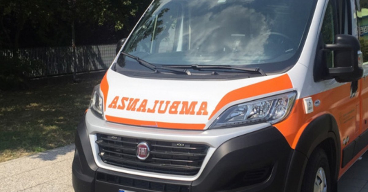 Monale, mamma di 29 anni cade dal balcone mentre sistema le zanzariere: morta sul colpo