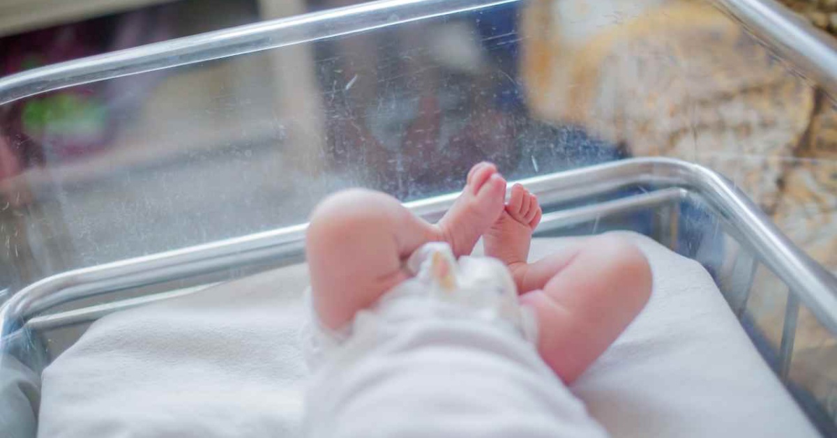 pordenone neonata beve acqua e sapone