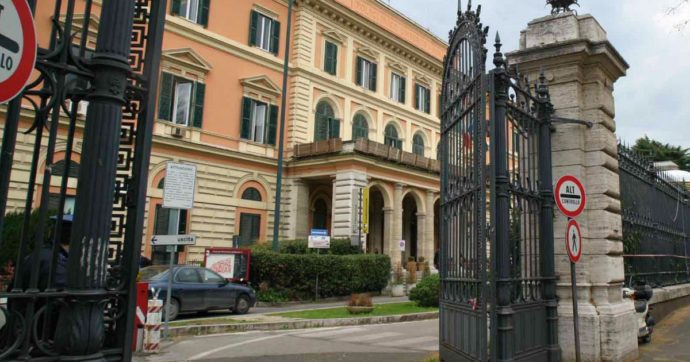 Arrestato padre di 41 anni per violenza domestica