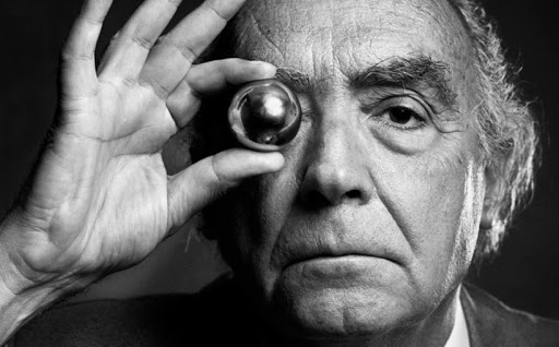 Cecità, di José Saramago è un capolavoro sempre attuale. Un libro che ci fa indagare sul nostro ruolo nella società contemporanea.