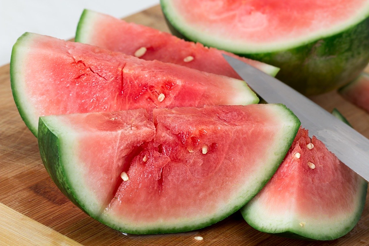 Frutta di luglio: quali sono le delizie da gustare durante questo mese