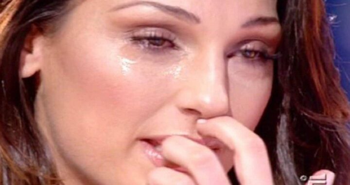 Anna Tatangelo ricoverata la mamma