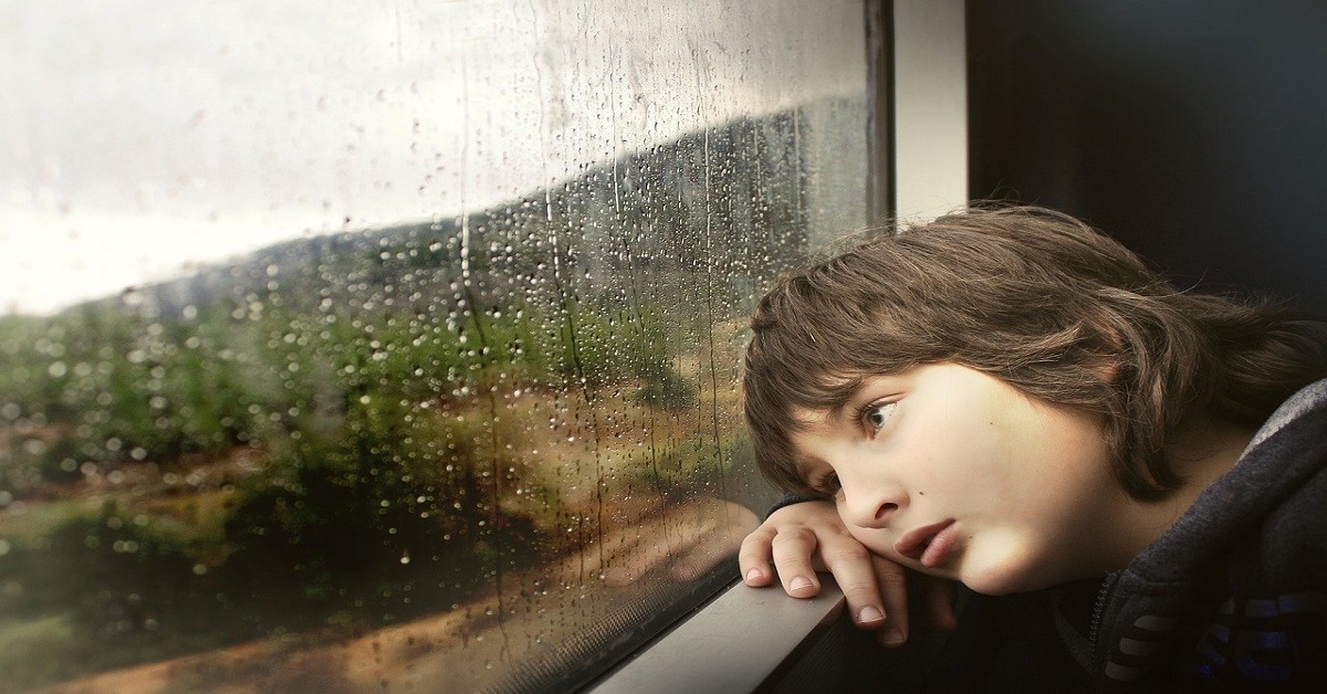 Bimbo di 6 anni solo in treno