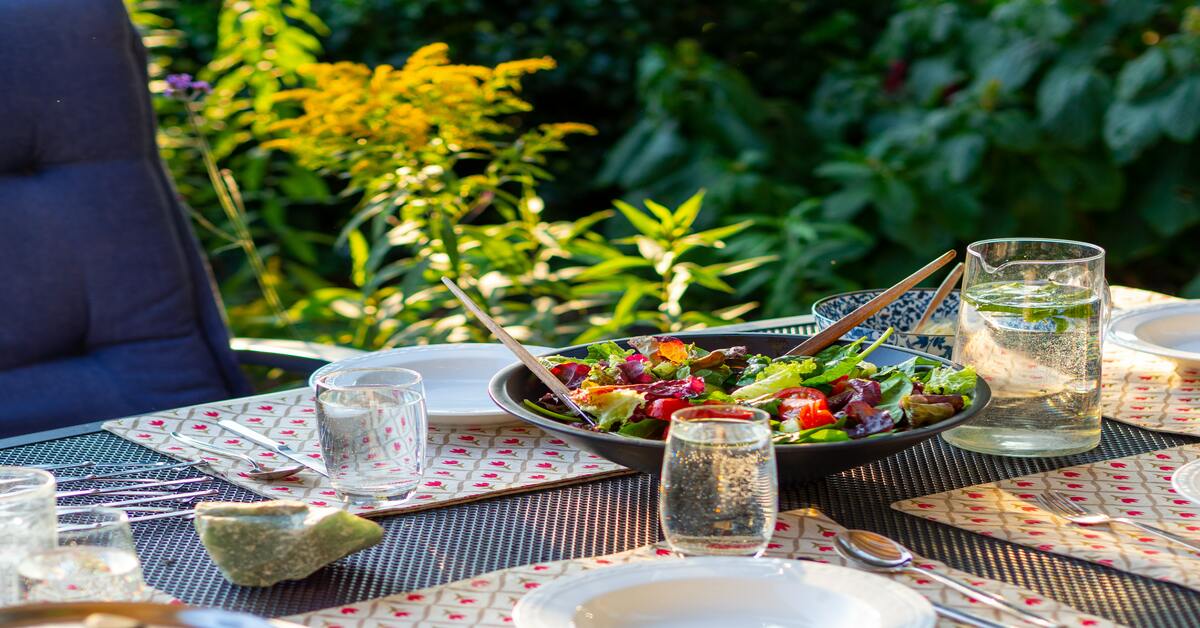 cena estiva con gli amici