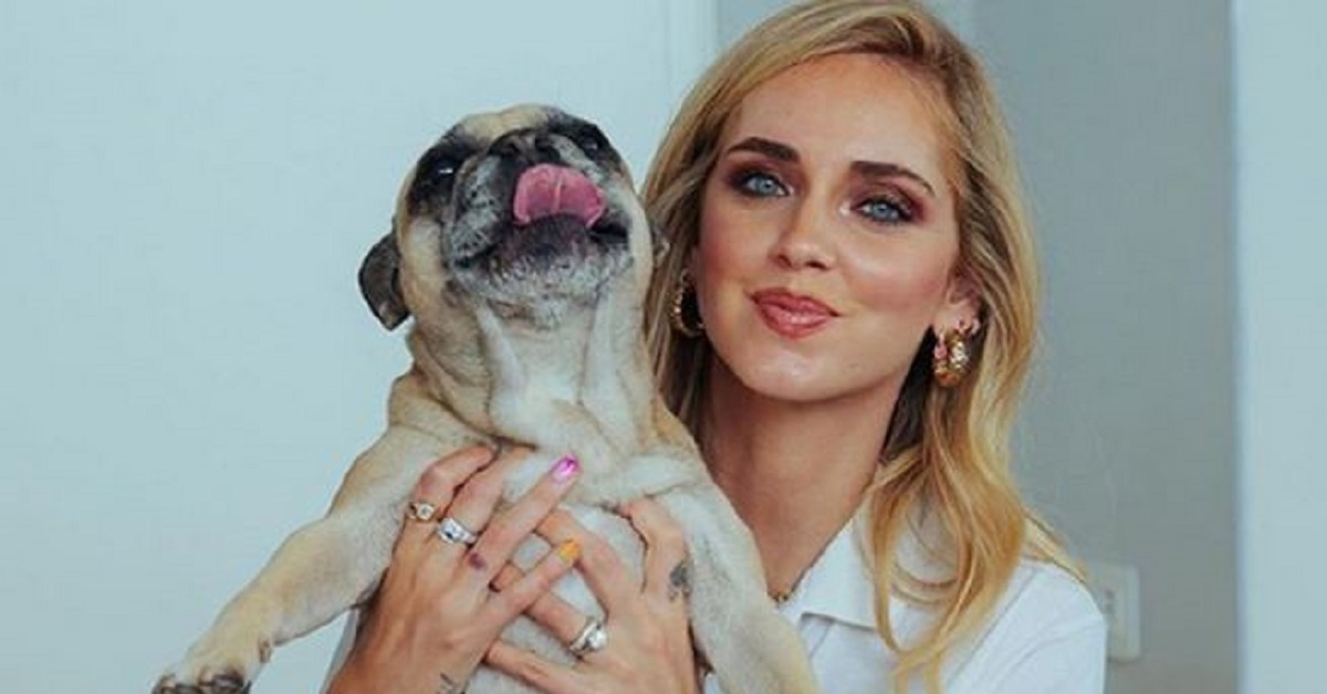 Chiara Ferragni dà il benvenuto in vacanza alla sua Mati, la cagnolina malata di tumore