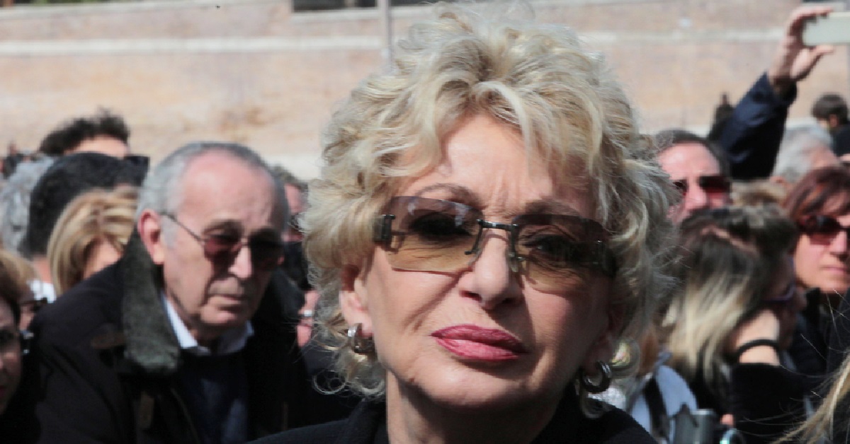 Enrica Bonaccorti confida: “Ho una malattia non, ricordo le persone”