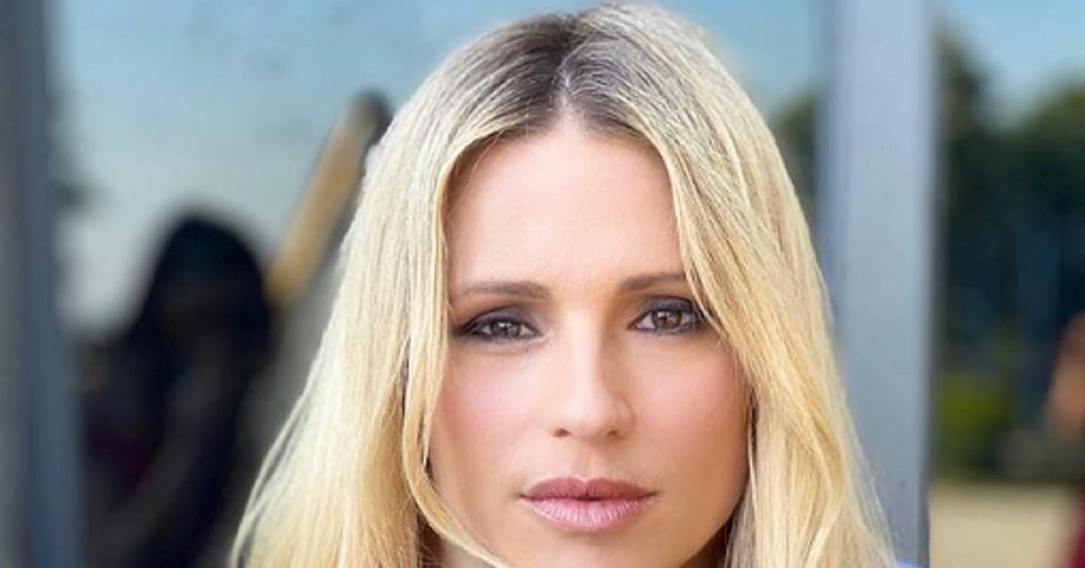 Michelle Hunziker confessa di provare nostalgia per la lontananza delle sue figlie