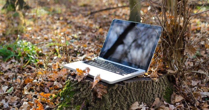 Chi ha detto che i PC desktop sono ingombranti? Lenovo ...
