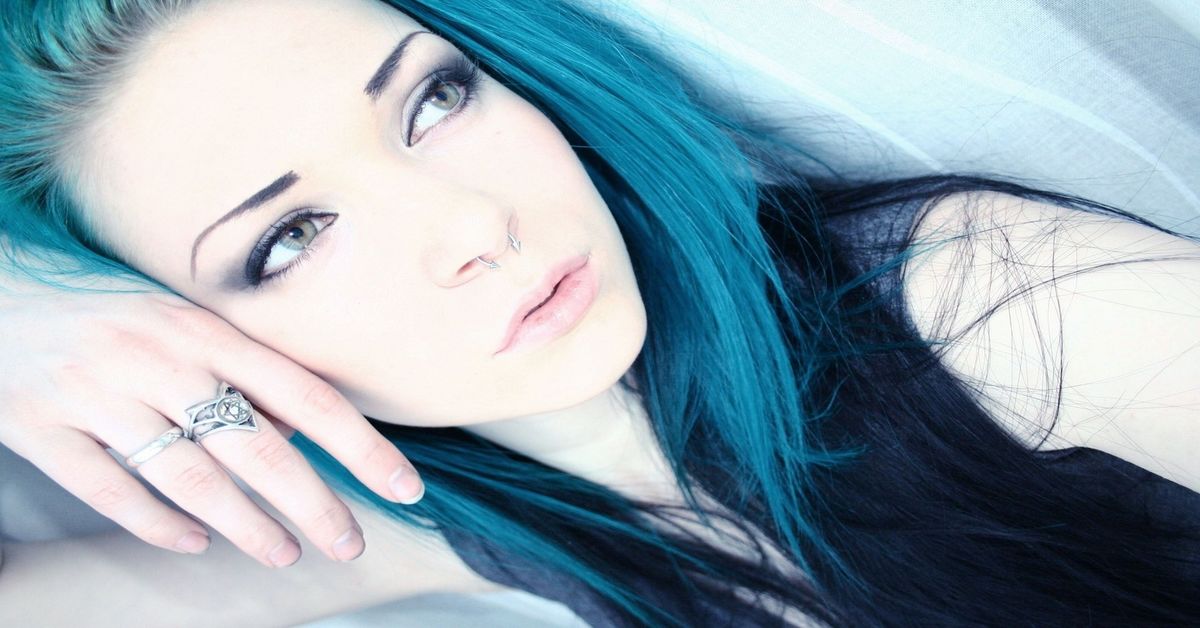 Look scene queen, colorato e giovanissimo: i consigli e a chi è indicato