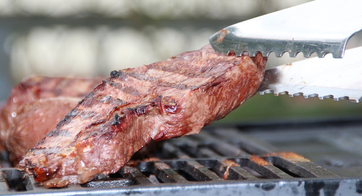 Come pulire il barbecue: attenzioni, trucchi e consigli per farlo risplendere