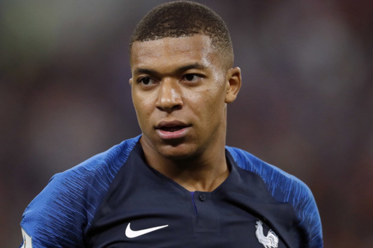 Coronavirus: Kylian Mbappé è positivo e si trova in isolamento