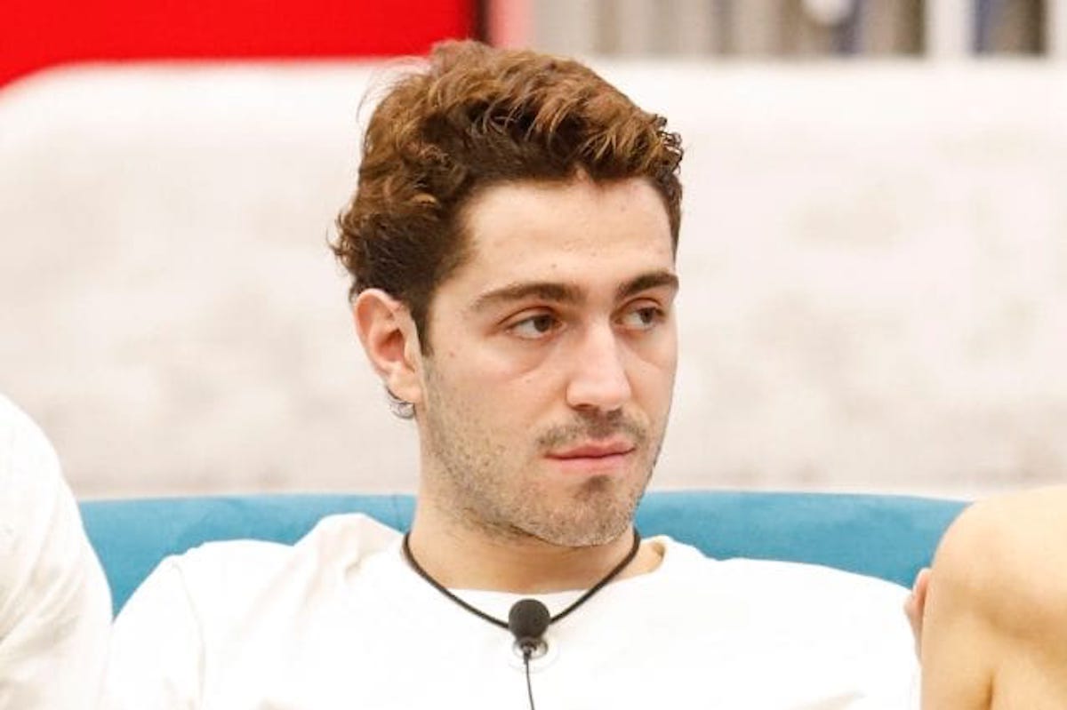 Tommaso Zorzi è uscito per la seconda volta dalla casa, poi rientrato. Cosa succede?