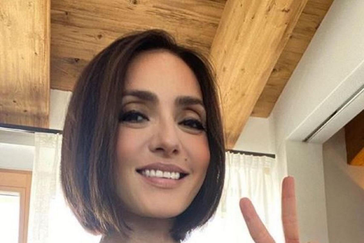 Ambra Angiolini si mostra senza trucco su Instagram