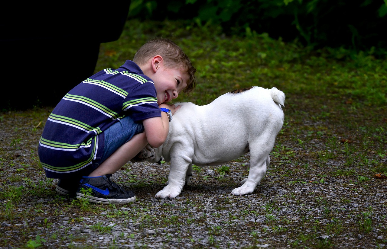 La felicità di crescere con un cane