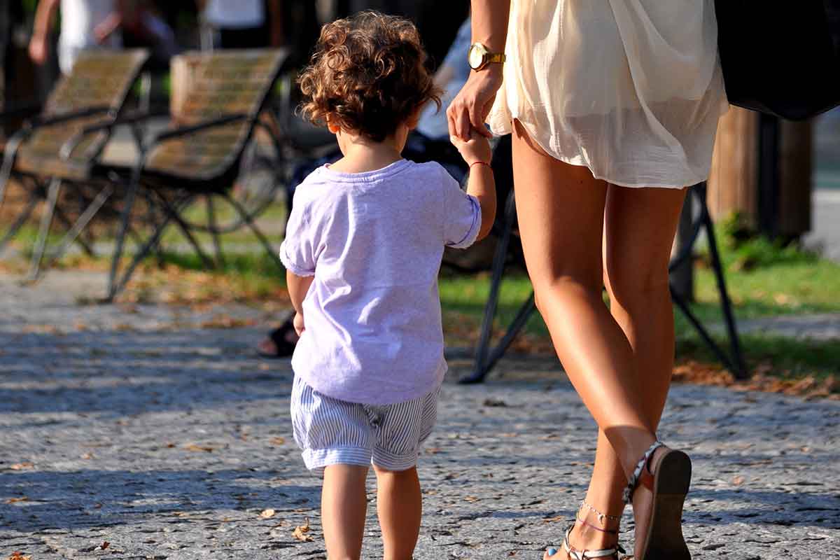 Bimba di 4 anni investita da un’auto a Morciano
