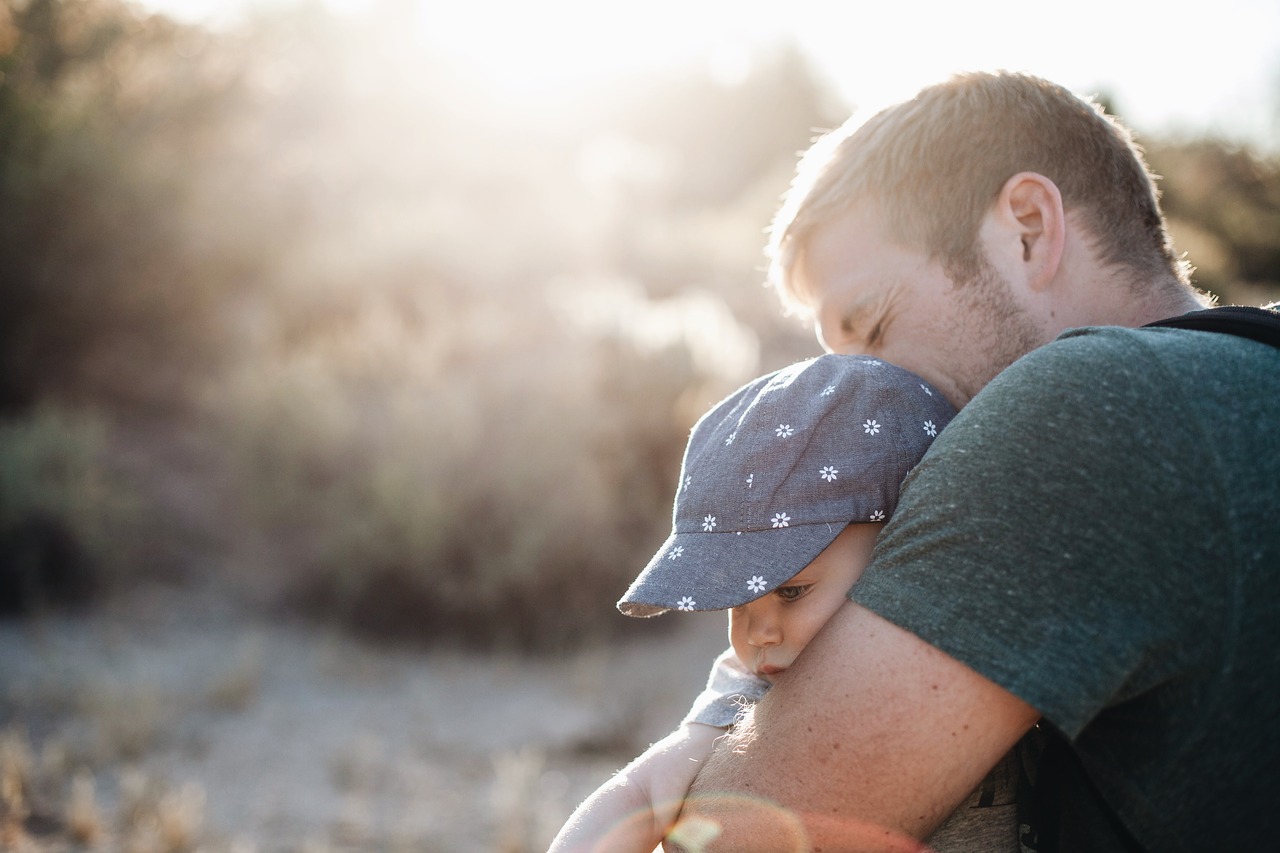 Il figlio salva la vita al padre