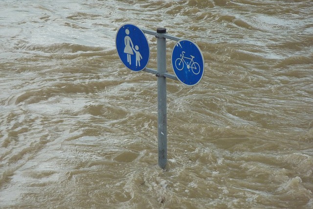 Sottopasso che si allaga per temporale