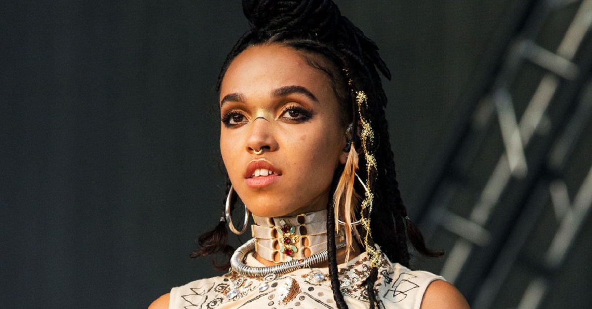Chi è FKA Twigs? Conosciamo meglio l’ex fidanzata di Robert Pattinson