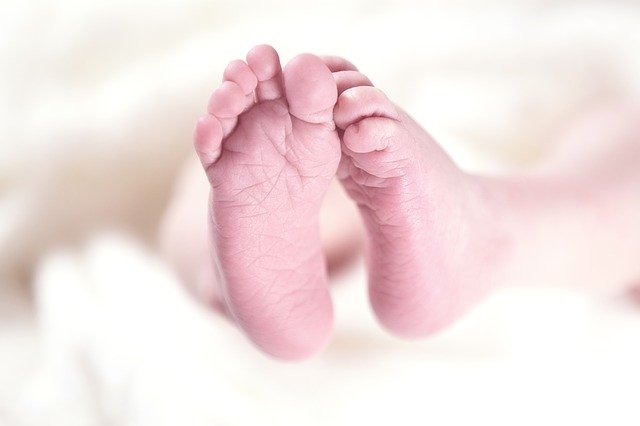 Neonato nato con parto cesareo