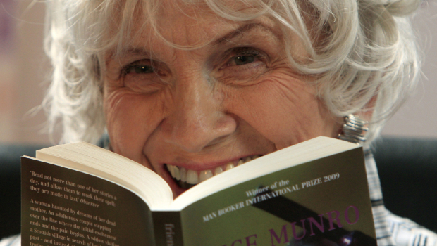 Perché ogni donna dovrebbe leggere i libri di Alice Munro