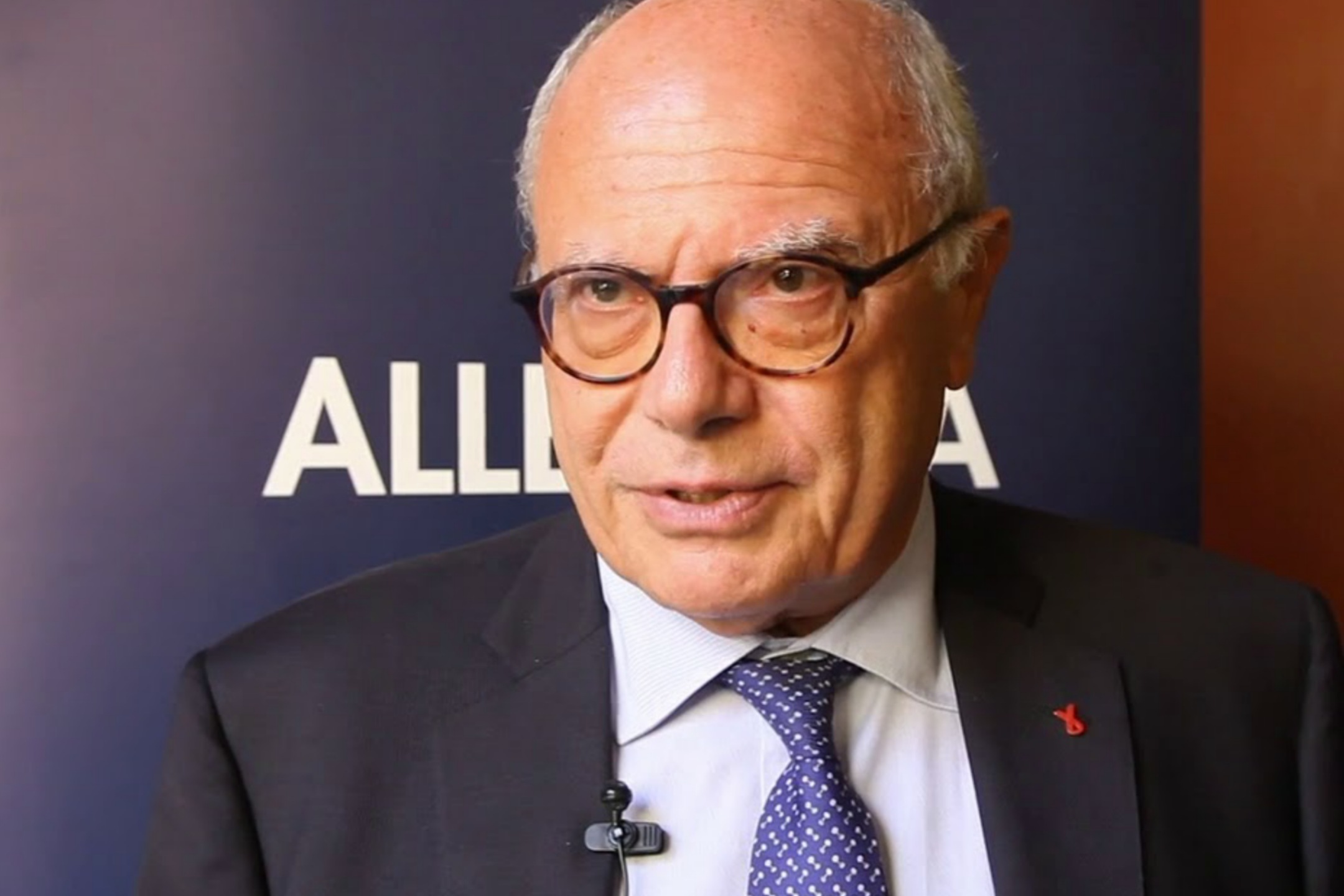 Massimo Galli preoccupato sul Covid: “Prossimi 10-15 giorni cruciali”