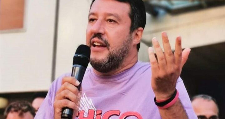 Matteo Salvini viene aggredito