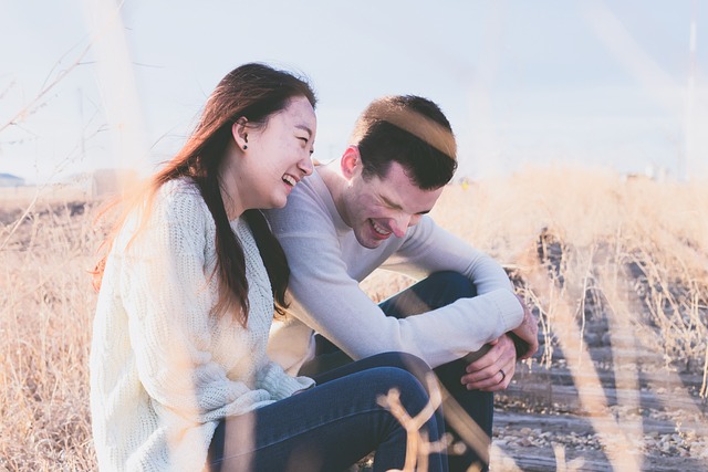 Uomo e donna amici per sempre