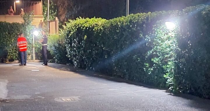 Salerno, Neonato morto in una siepe