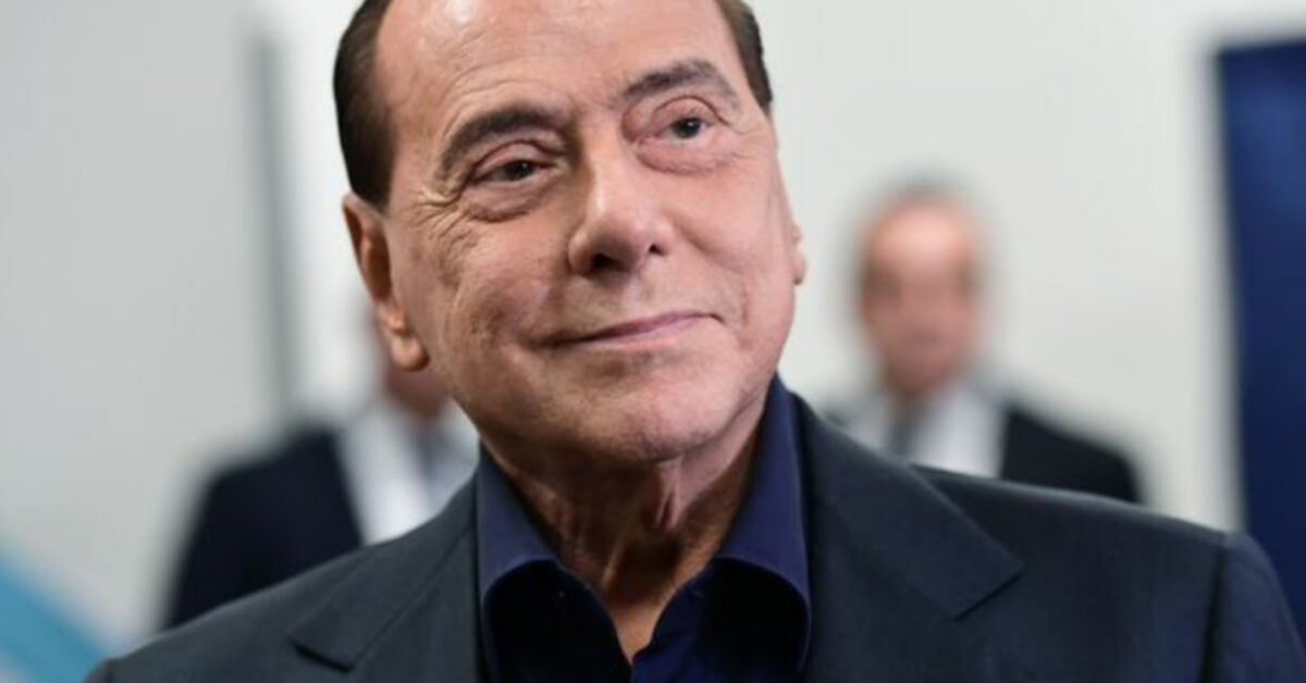 Silvio Berlusconi sta meglio, sarà dimesso oggi dal San Raffaele Bigodino