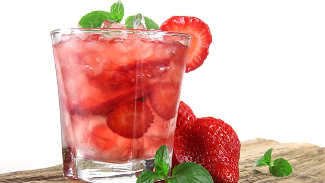 Caipiroska Alla Fragola Ricetta E Storia Di Questo Cocktail Squisito