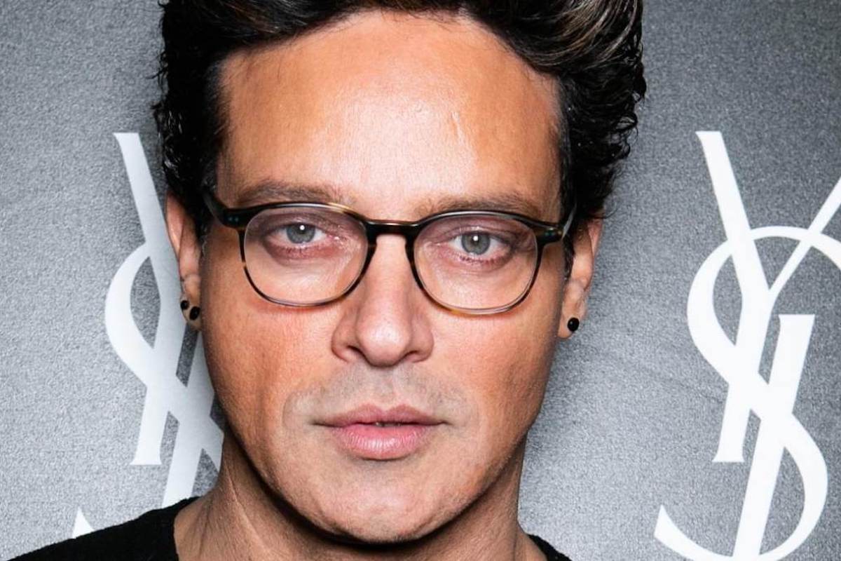Gabriel Garko gay, Alessi insinua: “Lavorerà così tanto? Guadagnava 3 milioni di euro”