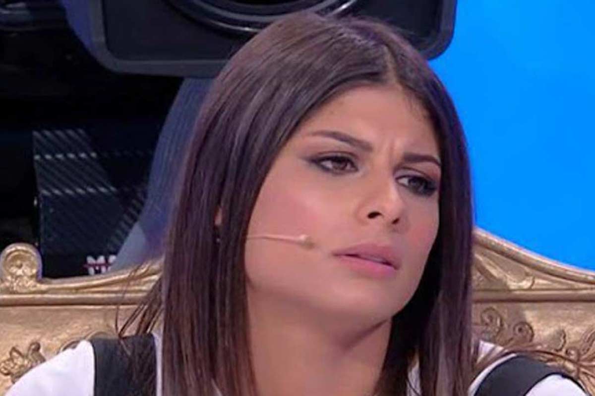 Giulia Cavaglia sul trono di Uomini e Donne