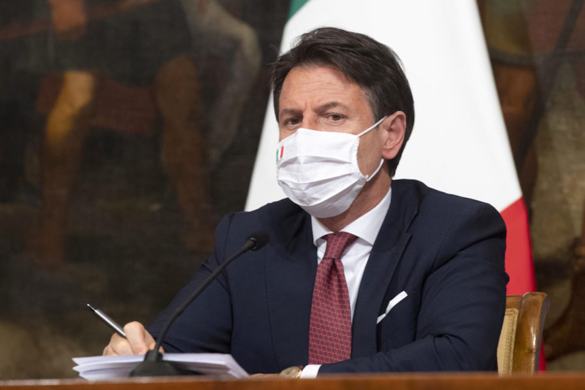 Foto Giuseppe Conte COVID