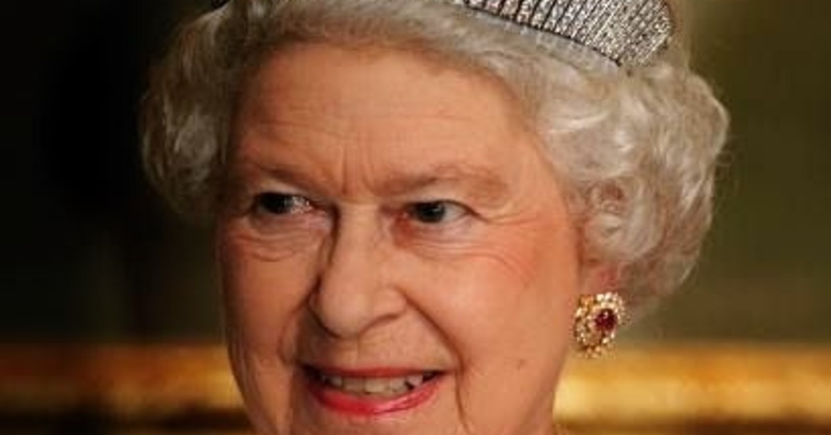 Regina Elisabetta, la svolta: non riesce a smettere di regnare con pieni poteri