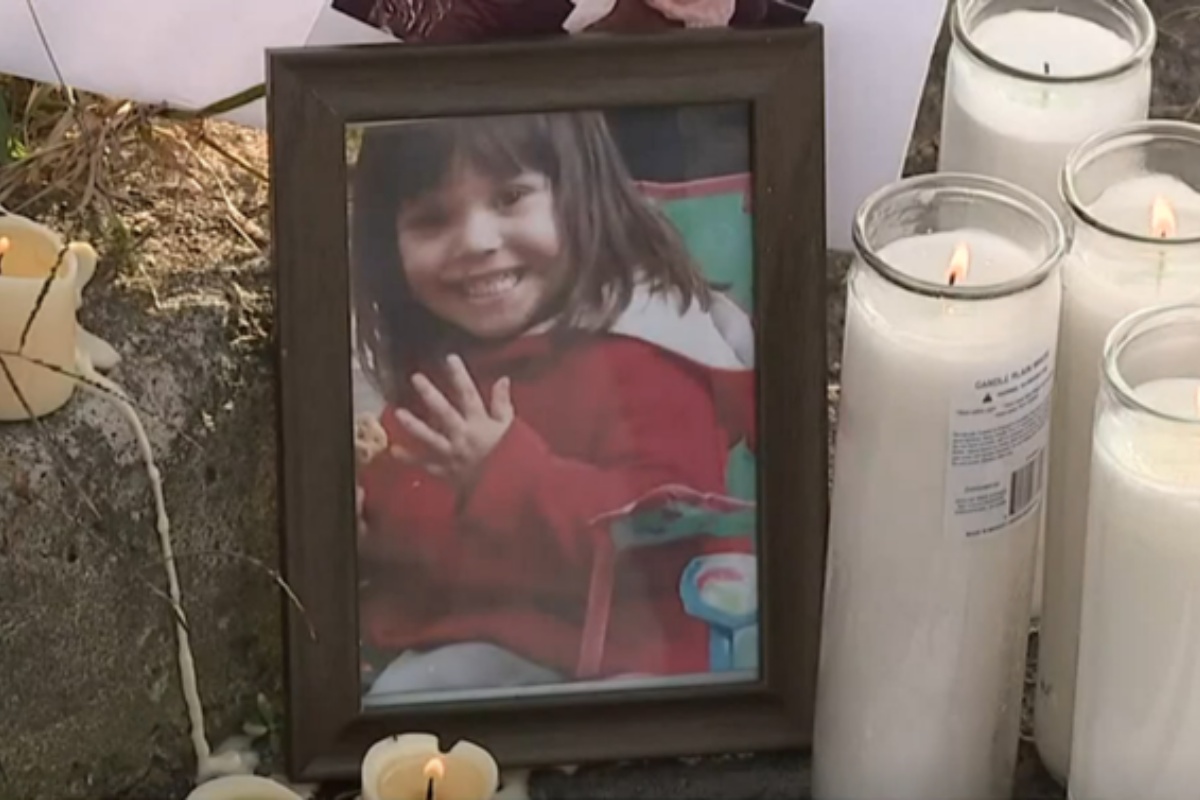 Cathalina, la bimba di 3 anni investita dall’auto guidata dalla madre: è morta