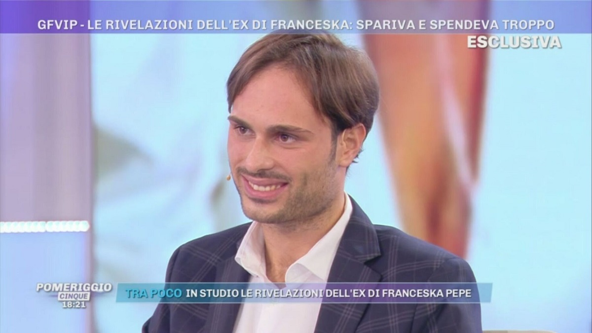Franceska Pepe L'ex fidanzato: "Mi ha offerto 300 euro 