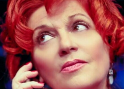 Giorgia Trasselli primo piano capelli rossi