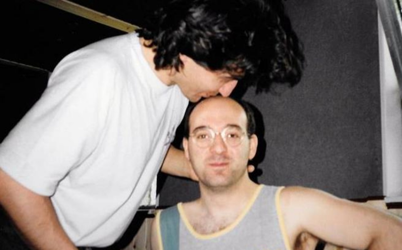 È morto Luciano Ghezzi, storico bassista e grande amico di Ligabue