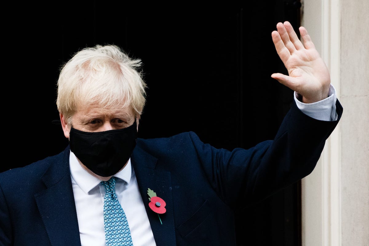 Boris Johnson in auto-isolamento dopo aver avuto contatti con un positivo, ma lui rassicura: “Sto bene”