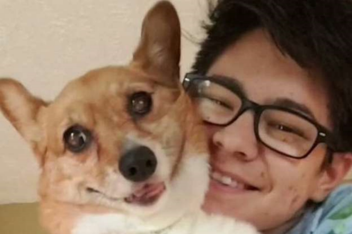 Chase e l’idea del tatuaggio per accarezzare i cani dei passanti