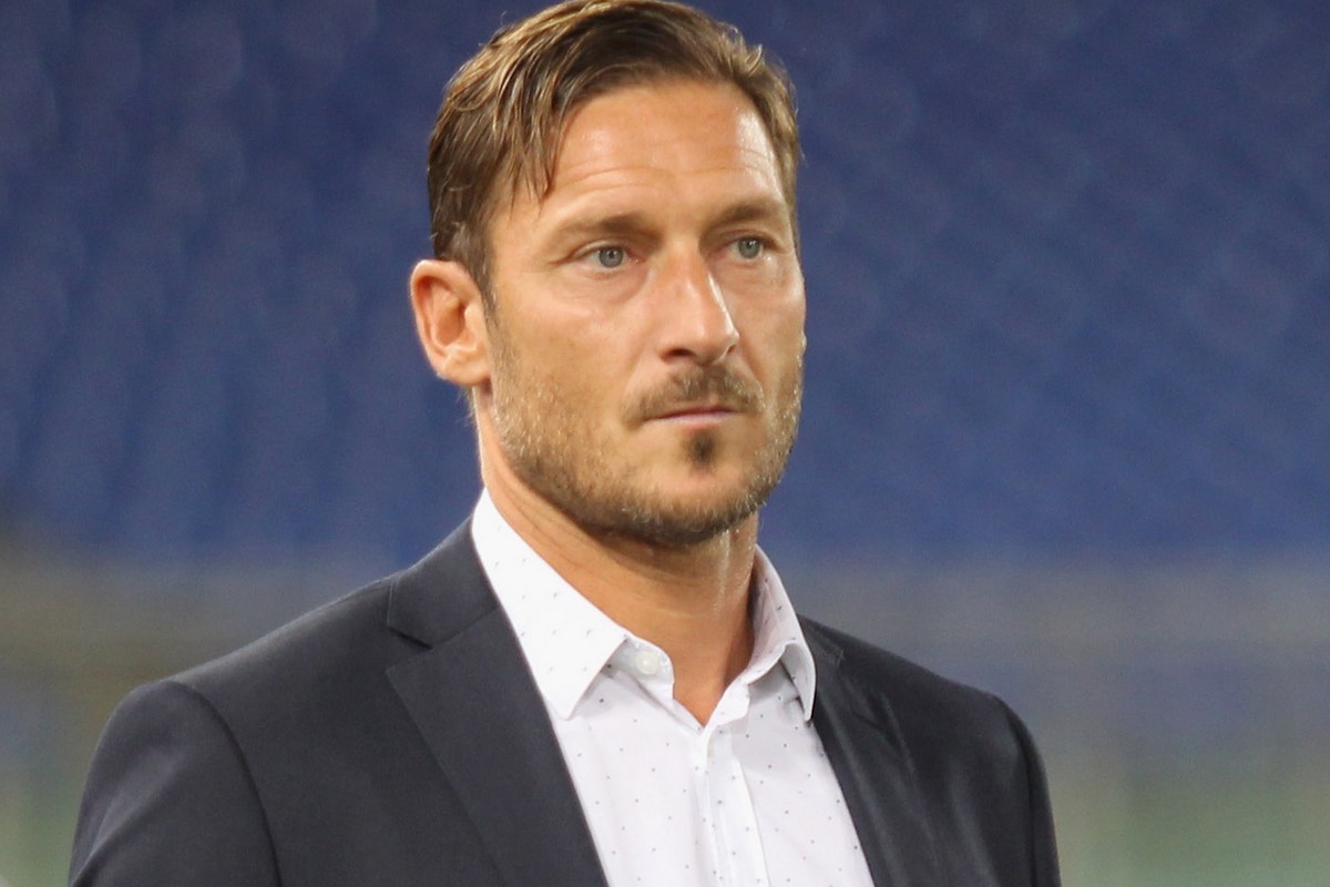 Francesco Totti: positivo al Coronavirus con Ilary Blasi, è in isolamento. Le sue attuali condizioni
