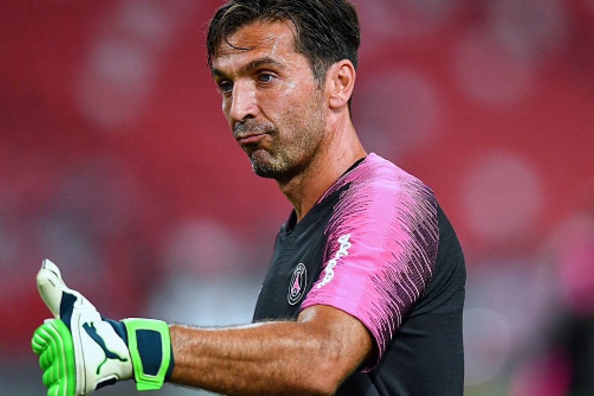 Gigi Buffon, al discount con i figli ed è polemica: “Ma con tutto quello che guadagni…”